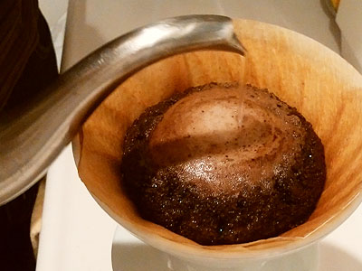 コーヒー豆　膨らむ　新しい豆